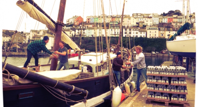 Arrivée du caboteur à voile « Biche » à Nantes le 18 avril.